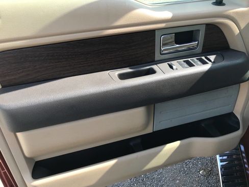 Used 2014 Ford F150 Lariat w/ Lariat Chrome Package AWD/4WD image 5