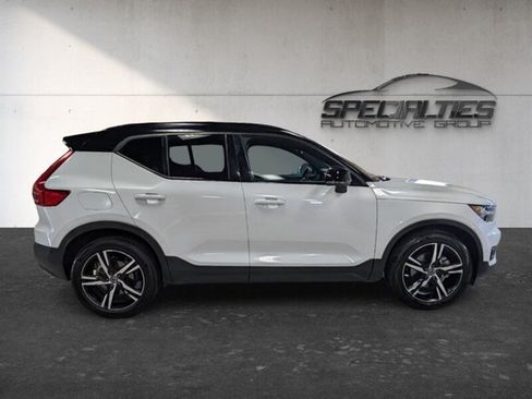 Used 2019 Volvo XC40 T5 R-Design AWD/4WD image 11