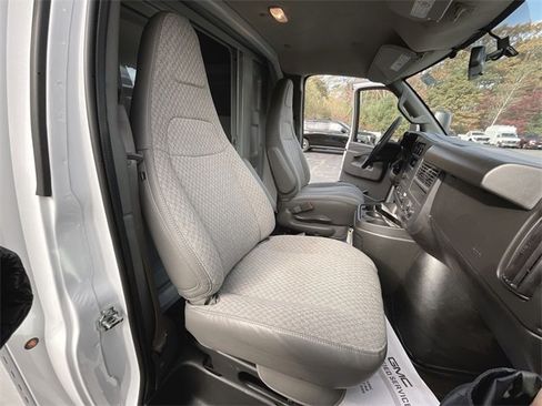 New 2025 GMC Savana 3500 w/ Power Convenience Package image 20