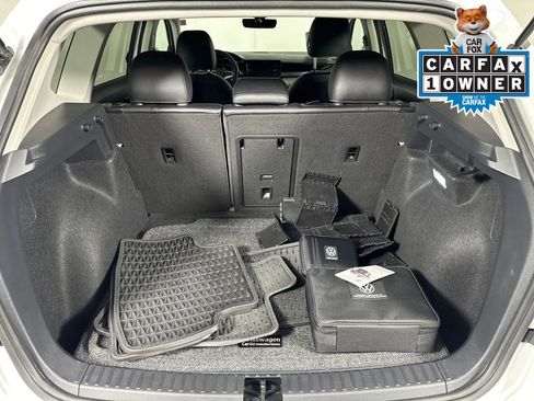 Used 2025 Volkswagen Taos SEL image 24