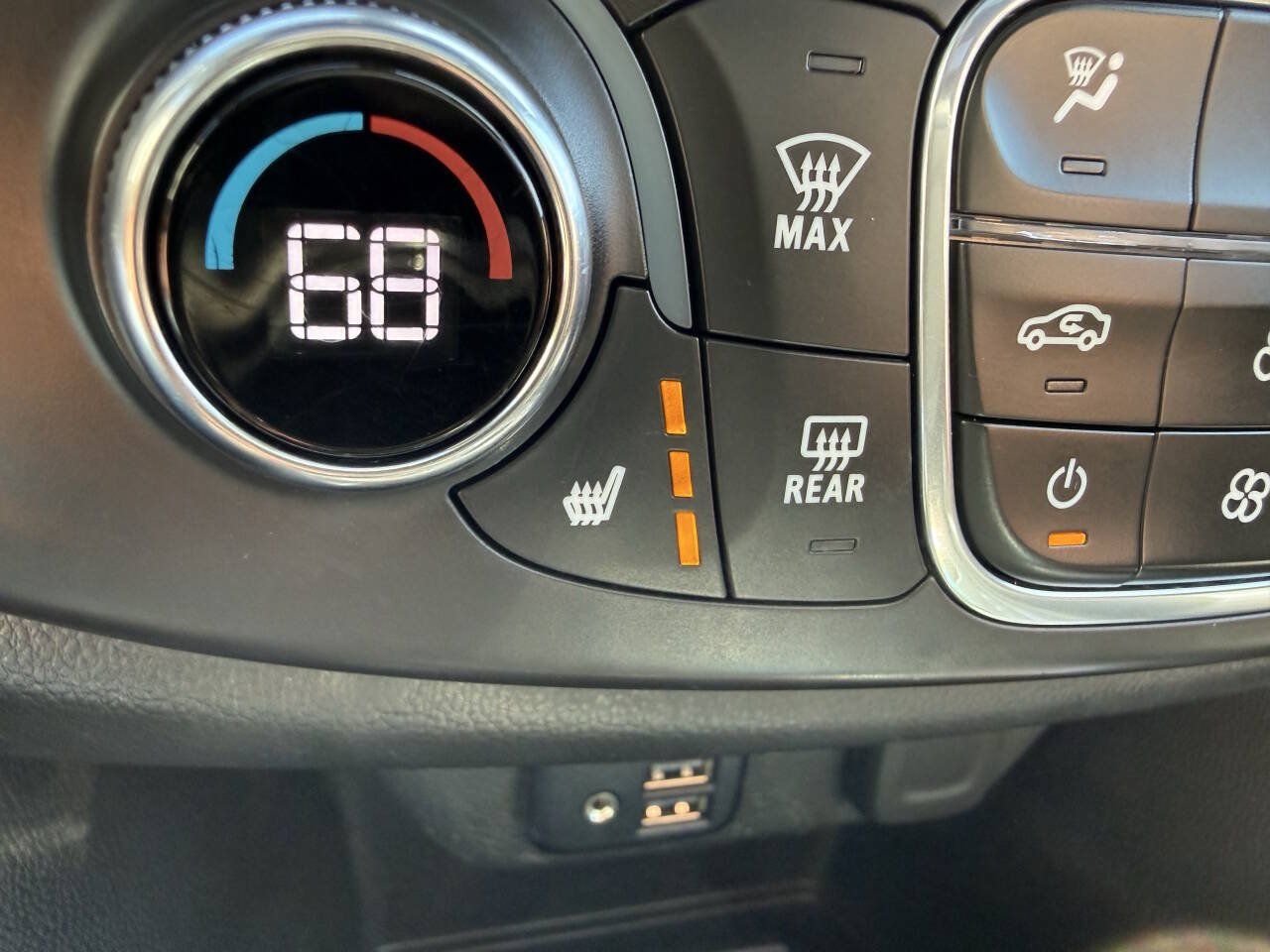 Used 2022 Chevrolet Traverse RS AWD/4WD image 23
