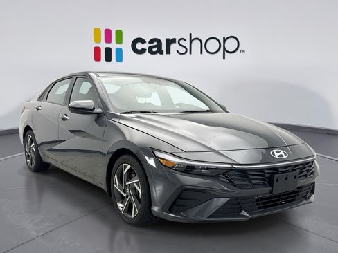 Used 2025 Hyundai Elantra Sport FWD image 7