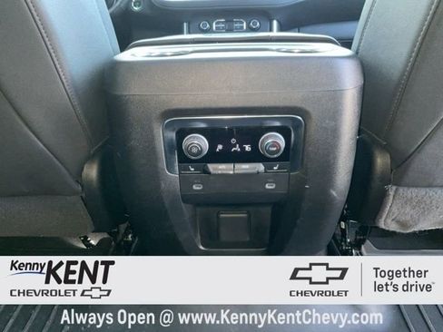 Used 2023 Chevrolet Tahoe Z71 w/ Luxury Package image 17