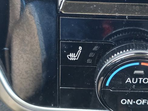 Used 2021 Nissan Rogue SL AWD/4WD image 6