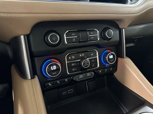 Used 2023 Chevrolet Tahoe Premier w/ Advanced Technology Package image 29