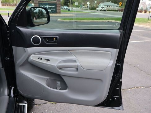 Used 2010 Toyota Tacoma 4x4 Double Cab image 26