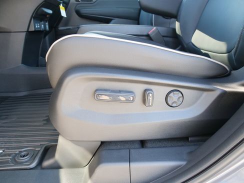 New 2026 Honda Odyssey Touring image 18