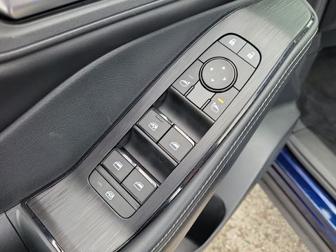 Certified 2024 Nissan Rogue SV FWD image 11