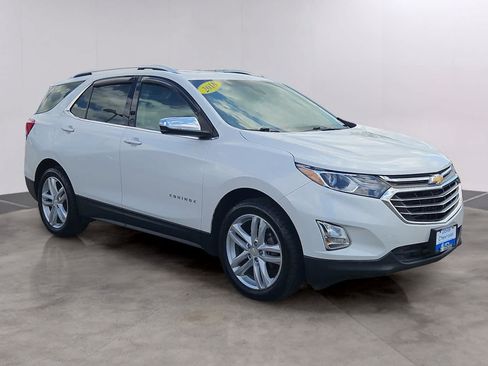 Used 2018 Chevrolet Equinox Premier AWD/4WD image 3