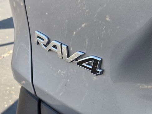 Used 2019 Toyota RAV4 XLE image 31