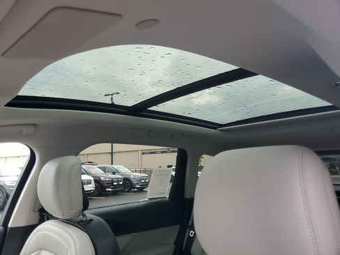 New 2026 Lincoln Nautilus Reserve AWD/4WD image 10