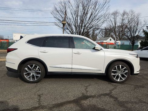 Used 2023 Acura MDX SH-AWD w/ Technology Package image 7