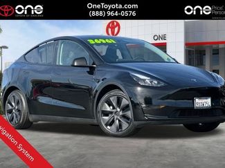 Used 2025 Tesla Model Y Long Range video 1