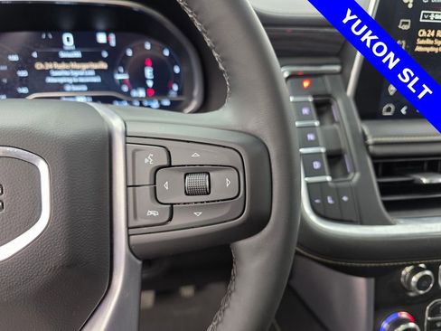 Used 2023 GMC Yukon SLT w/ SLT Premium Package image 20