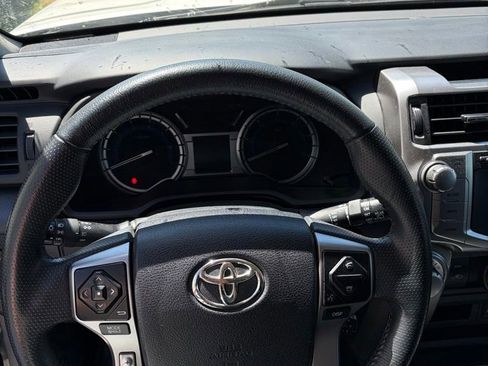 Used 2019 Toyota 4Runner SR5 AWD/4WD image 14