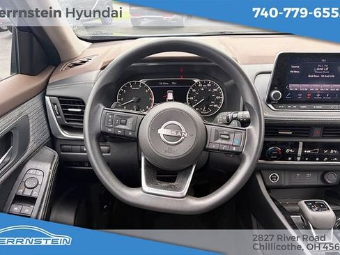 Used 2023 Nissan Rogue SV AWD/4WD image 7