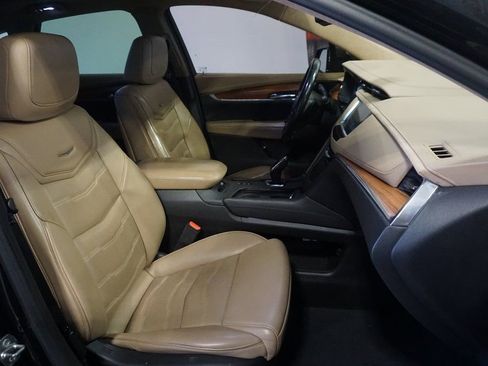 Used 2019 Cadillac XT5 Platinum image 24