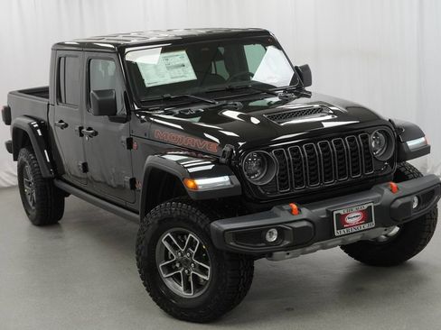 New 2026 Jeep Gladiator Mojave w/ Safety Group image 8