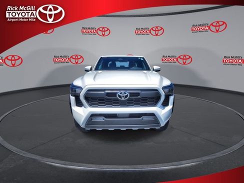 Used 2024 Toyota Tacoma TRD Off-Road AWD/4WD image 3