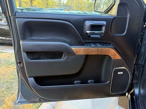 Used 2017 Chevrolet Silverado 1500 LTZ w/ High Desert Package image 25