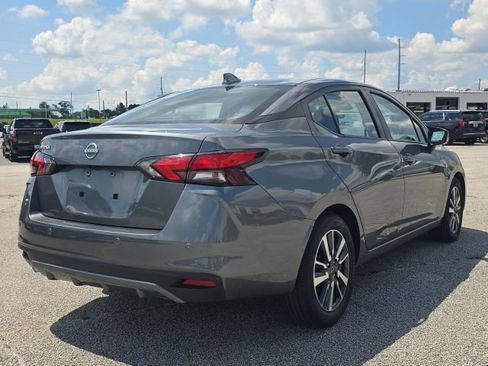 Used 2025 Nissan Versa SV FWD image 5