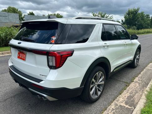 Used 2025 Ford Explorer Platinum w/ Ultimate Package AWD/4WD image 6