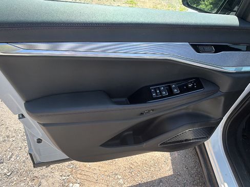 Used 2024 Jeep Wagoneer Launch Edition AWD/4WD image 15