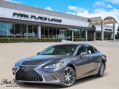 New 2025 Lexus ES 300h w/ Premium Package