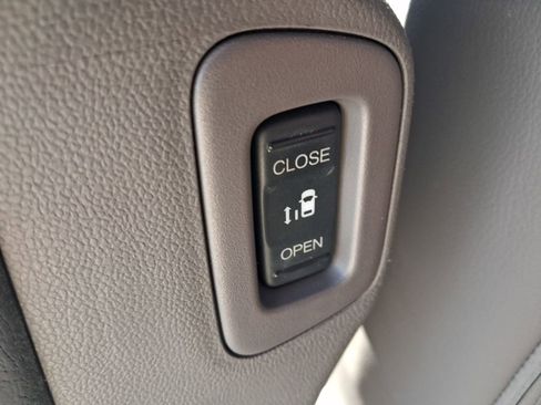 Used 2014 Honda Odyssey EX-L image 22
