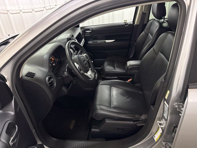 Used 2016 Jeep Compass High Altitude FWD image 27