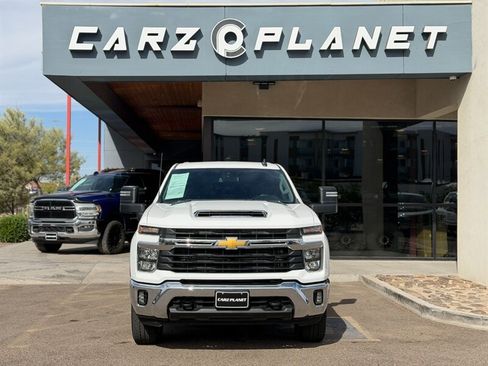 Used 2024 Chevrolet Silverado 2500 LT image 32
