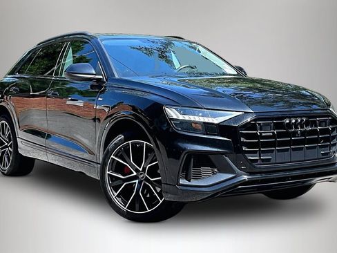 Used 2023 Audi Q8 Premium Plus AWD/4WD image 2