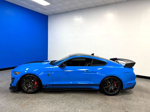 Used 2022 Ford Mustang Shelby GT500 w/ Carbon Fiber Track Pack image 5