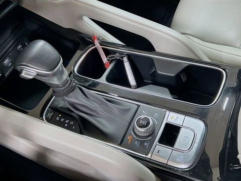 Certified 2023 Kia Telluride S image 17