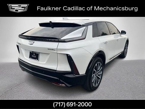 Certified 2024 Cadillac Lyriq Sport w/ LPO, Floor Liner Package AWD/4WD image 6