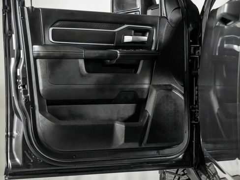 Used 2026 RAM 2500 Big Horn AWD/4WD image 33