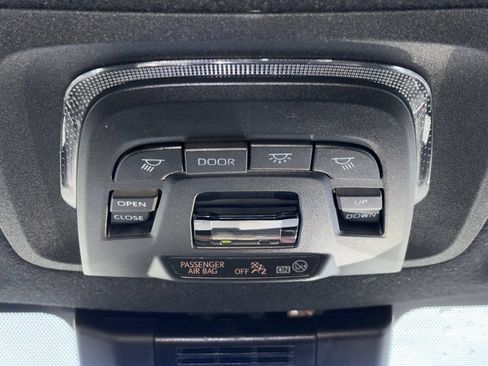 Used 2024 Toyota Corolla SE w/ SE Premium Package FWD image 17