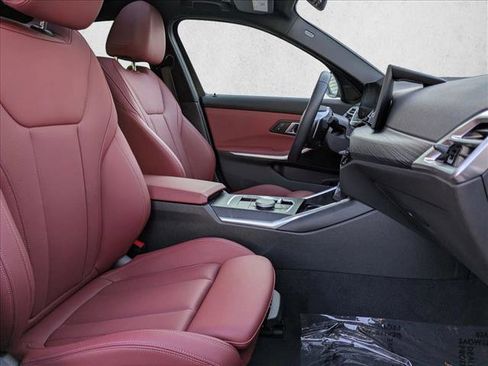 Used 2025 BMW 330i Sedan w/ Convenience Package image 21