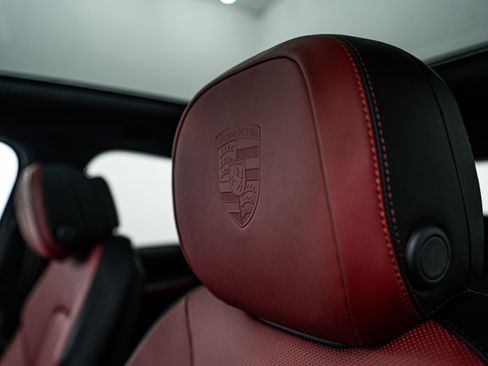 New 2026 Porsche Cayenne S image 18