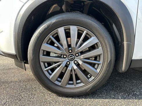 New 2025 Nissan Pathfinder SL w/ SL Premium Package image 11