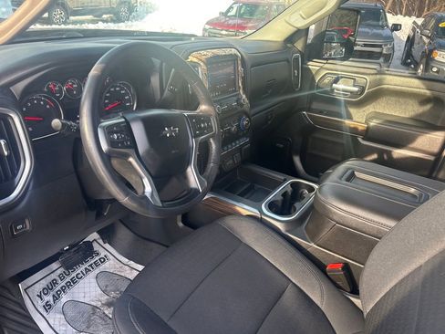 Used 2021 Chevrolet Silverado 1500 LT Trail Boss w/ Convenience Package II image 12