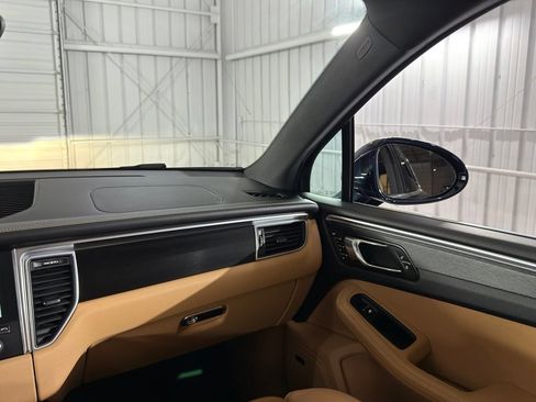 Used 2018 Porsche Macan GTS AWD/4WD image 62