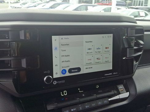 Used 2024 Toyota Tundra SR5 w/ SR5 Convenience Package AWD/4WD image 17