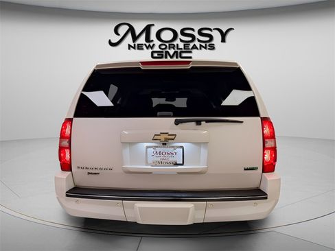 Used 2011 Chevrolet Suburban LTZ image 6
