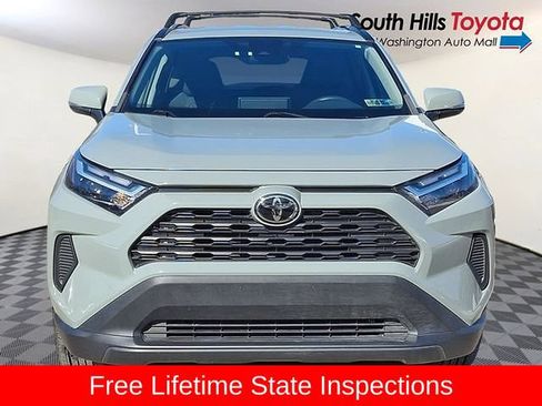 Used 2022 Toyota RAV4 XLE AWD/4WD image 2