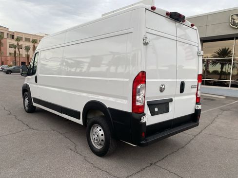 Used 2025 RAM ProMaster 2500 w/ Convenience Group image 8