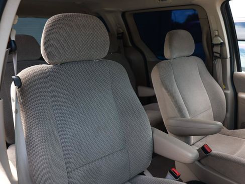 Used 1999 Ford Windstar SE FWD image 16
