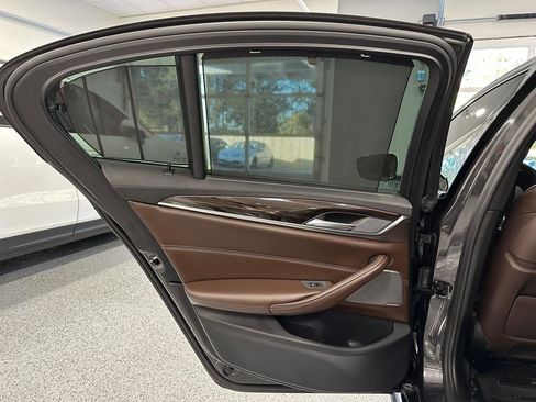 Used 2018 BMW M550i xDrive AWD/4WD image 23