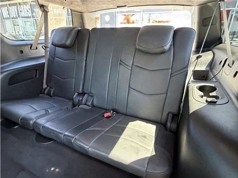 Used 2015 Cadillac Escalade ESV Platinum AWD/4WD image 25