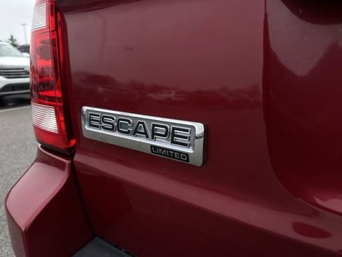 Used 2011 Ford Escape Limited w/ 301A Rapid Spec Order Code FWD image 29
